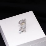 Cute Bear Pearl Brooch Atmospheric Simple Female High-End Animal Pin Suit Accessories